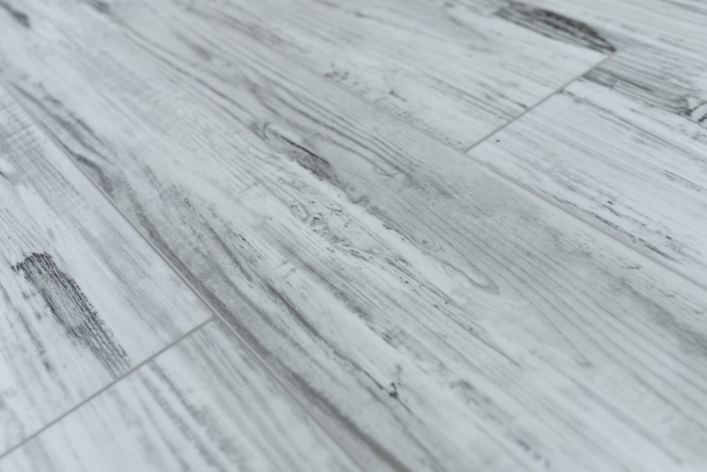 Замковая ПВХ плитка "Art Tile" Берёза Божоле (1220*152*5 мм) — купить в Тамбове