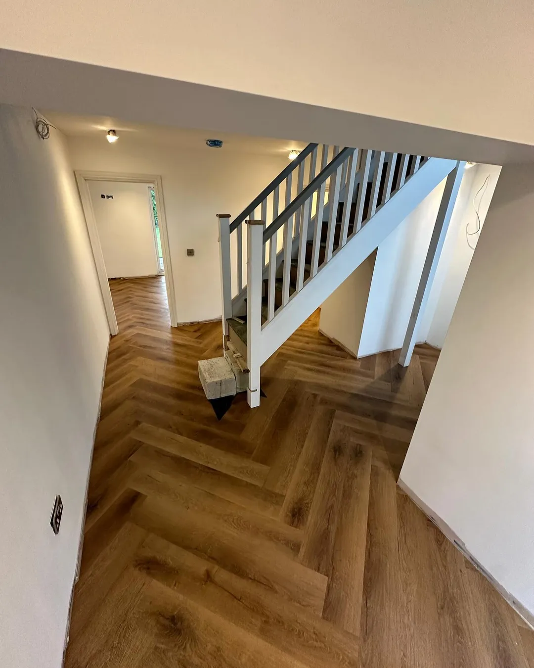 Кварцвиниловая плитка "Invictus" Royal Oak Mocca (406*102*2мм) — купить в Тамбове