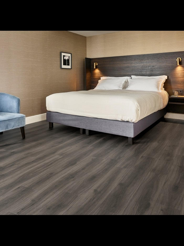 Замковая ПВХ плитка Tradition Oak 890 (1251*189*5 мм) — купить в Тамбове