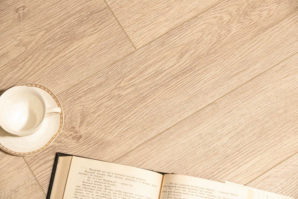 Виниловый ламинат "Bonkeel" Style Дуб Гарднер (1200*125*4 мм) — купить в Тамбове