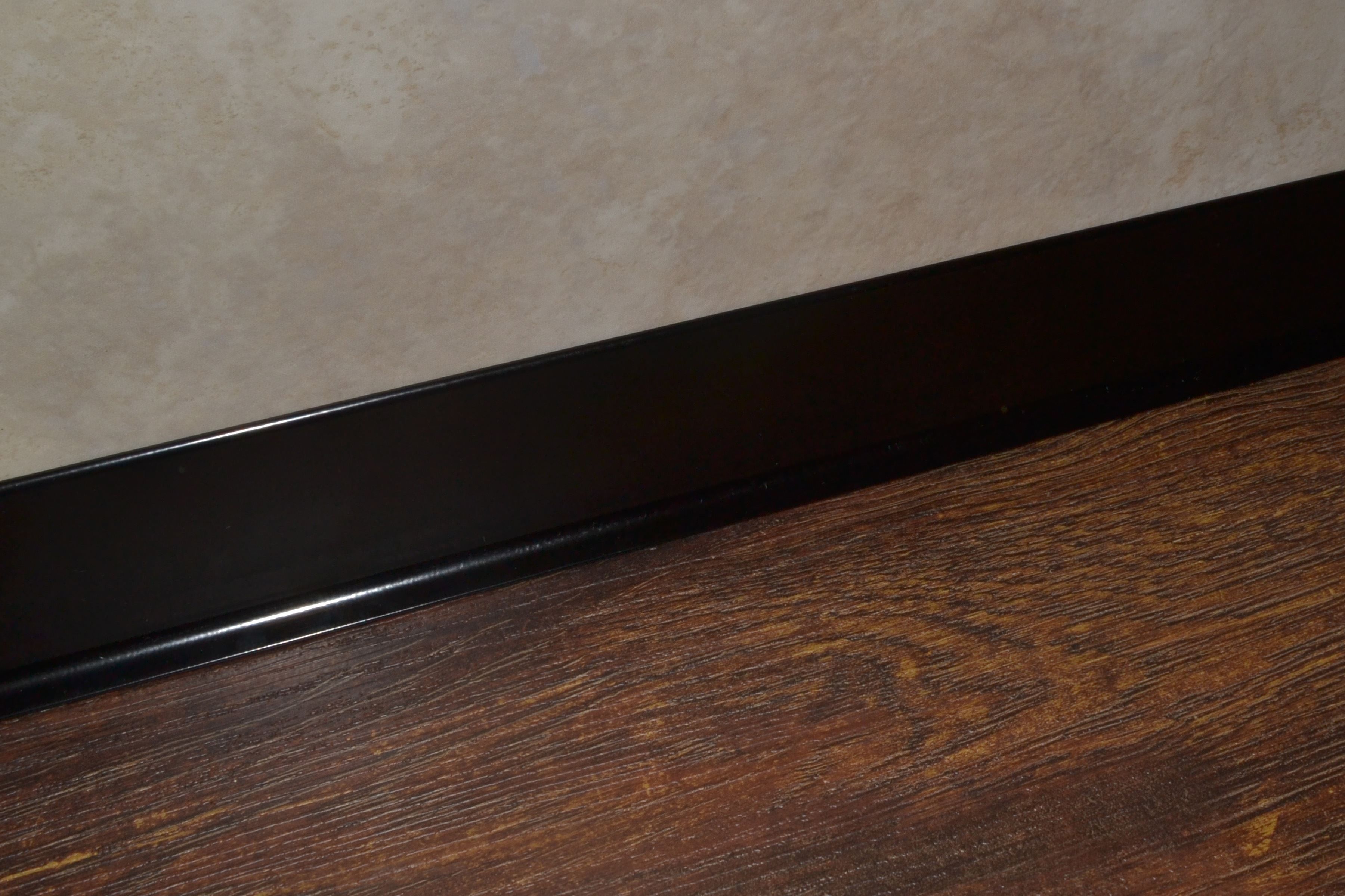 Плинтус алюминиевый L-образный черный (2500*11*60 мм) — купить в Тамбове