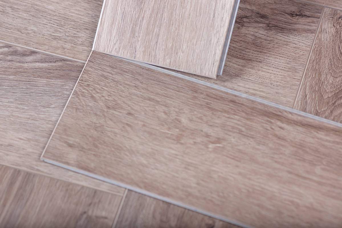 Замковая ПВХ плитка "Aberhof" Carmelita 2626 (615*123*5 мм) — купить в Тамбове